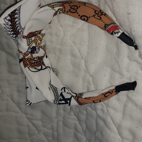 Headband - Picture 3 of 7